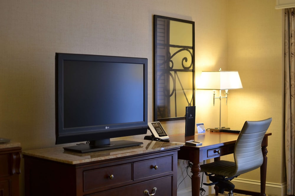 Hilton New Orleans Riverside 41/55