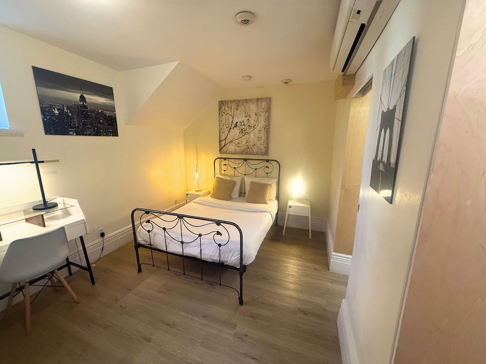 Semi Room, Economy, Basement, Double Bed, Private Bathroom