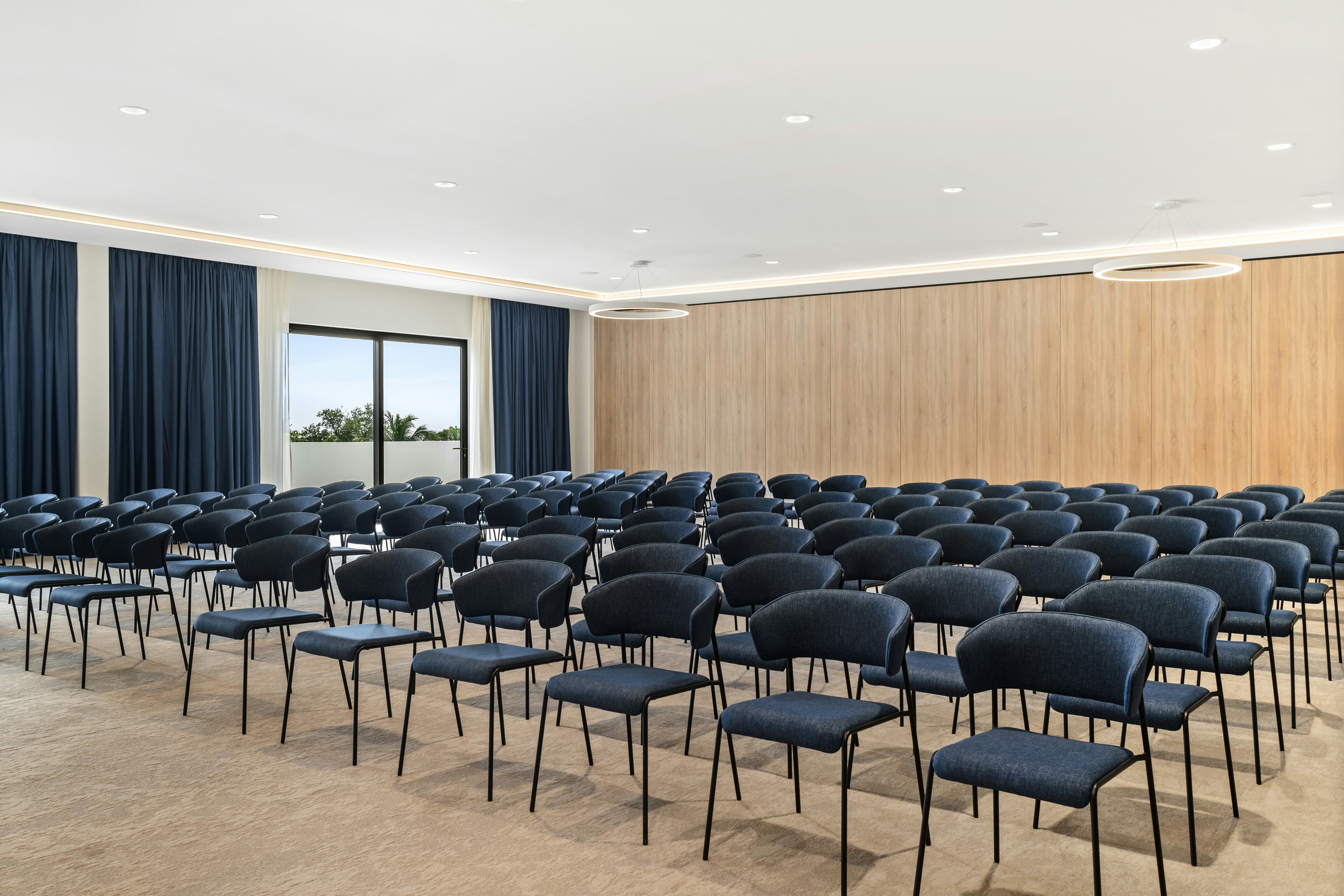 The Rif at Mangrove Beach Corendon Curacao All-Inclusive, Curio by Hilton 62/76