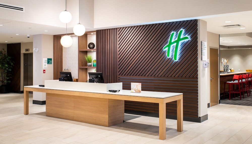 Holiday Inn Edmonton S Ellerslie Rd 8/48