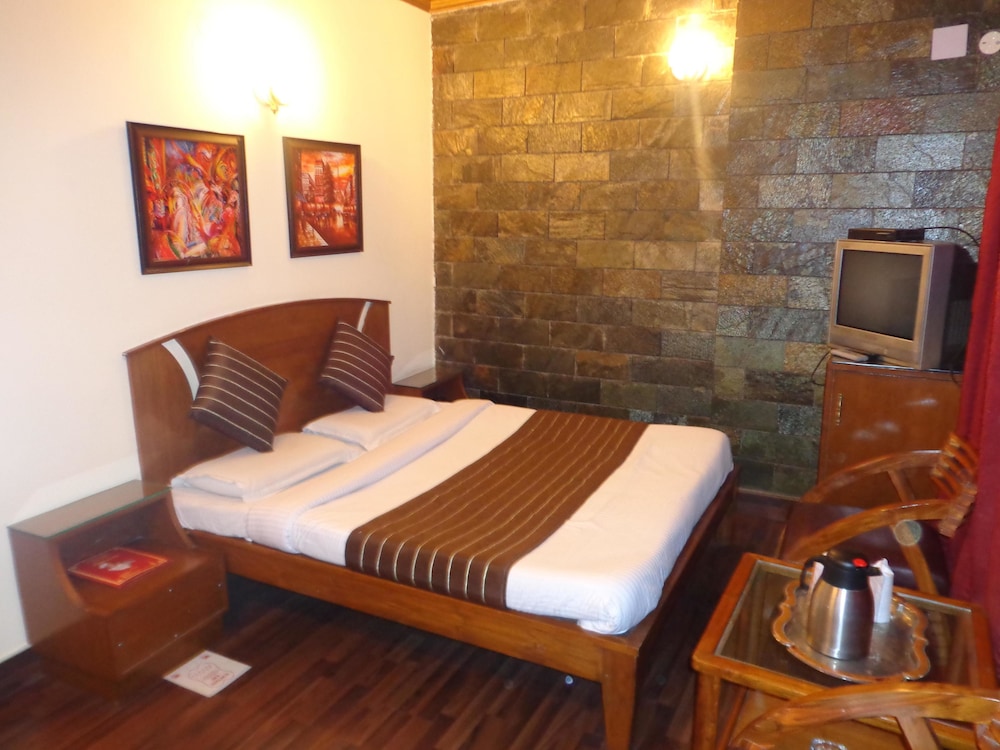 LALS HAVELI 28/47