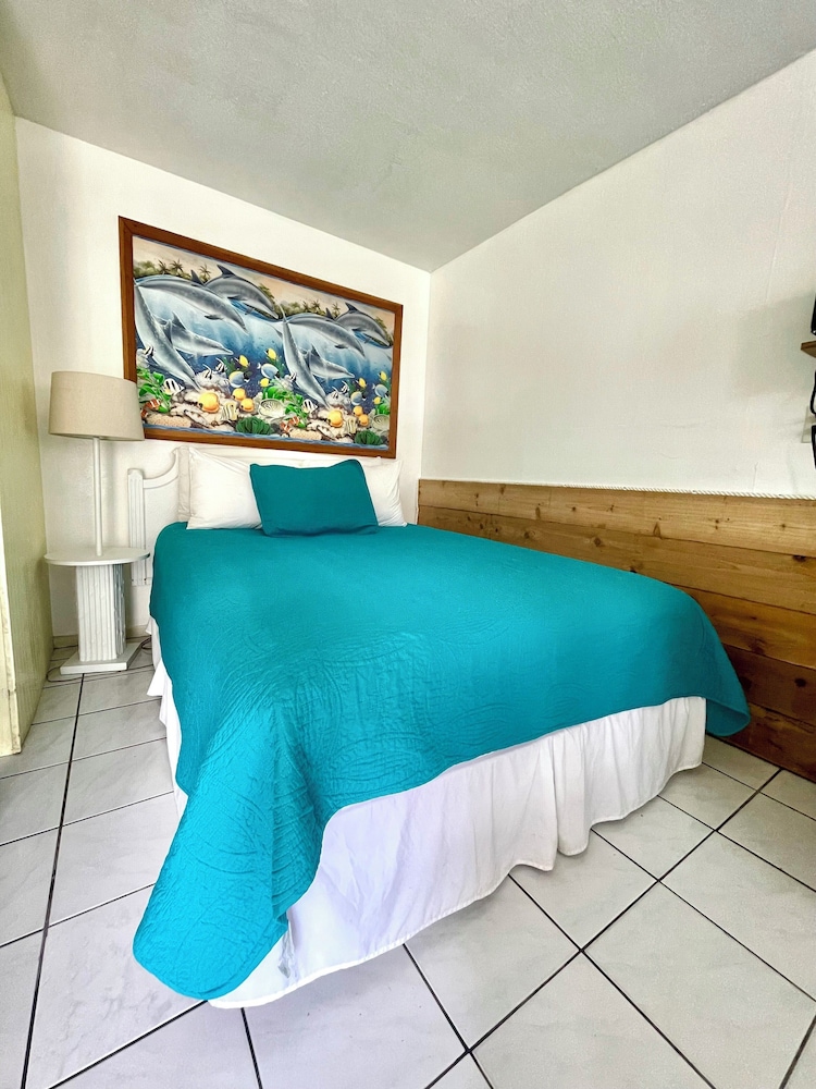 استوديو كلاسيكي بسرير كوين بمطبخ في الطابق الأرضي