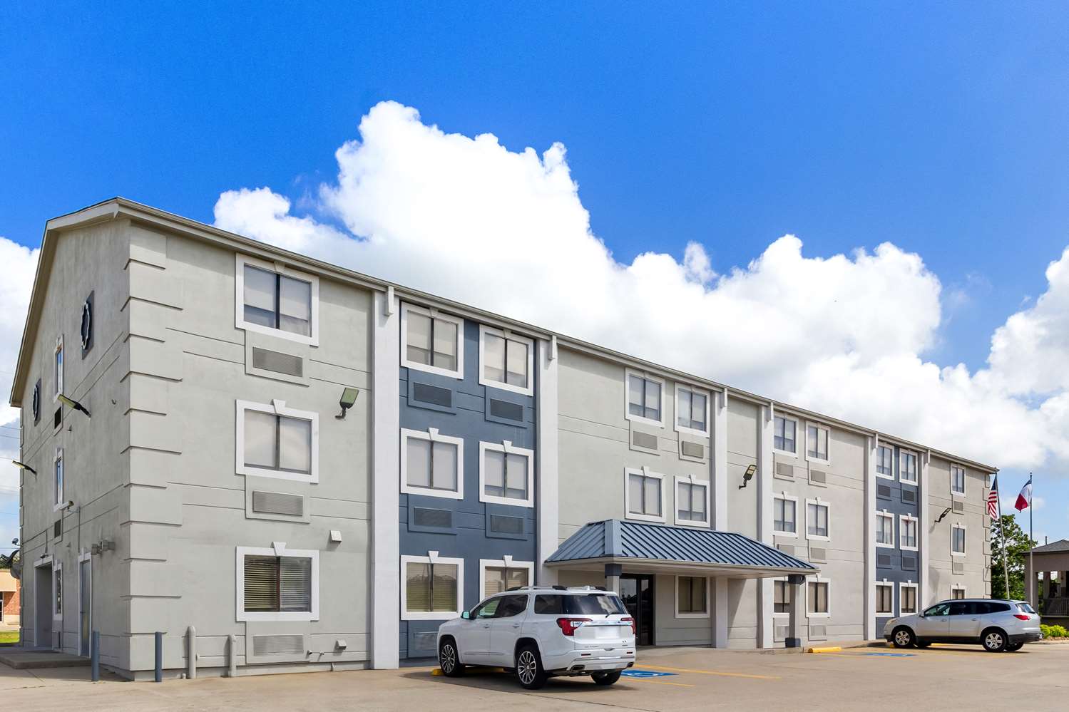 Surestay By Best Western Groves 26/28