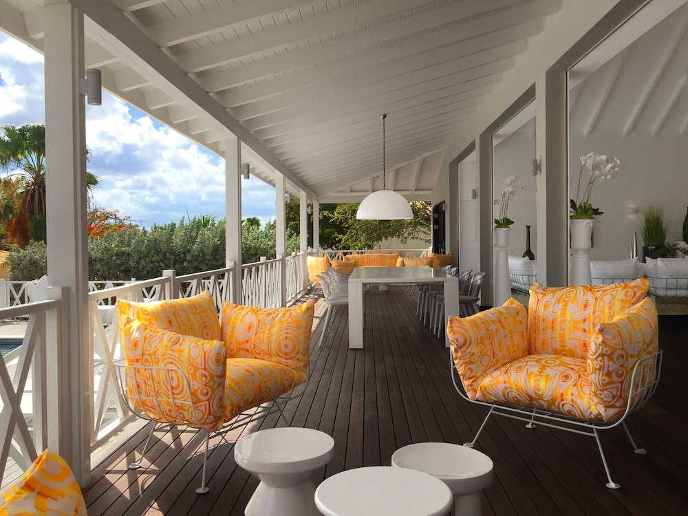 Papagayo Beach Resort 55/72