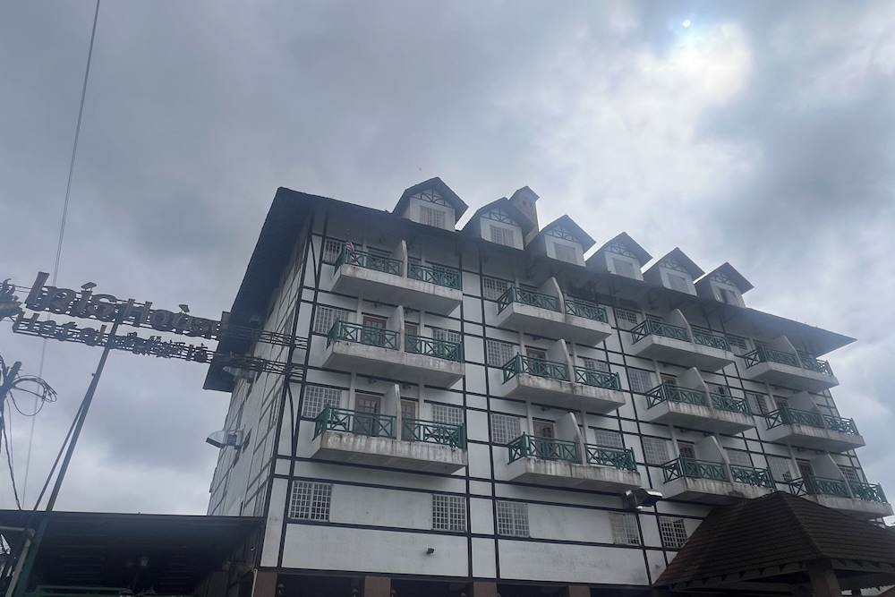 Iris House Hotel 11/65