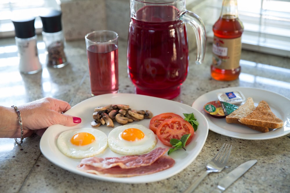 Rustic Manor Bed And Breakfast 28/52