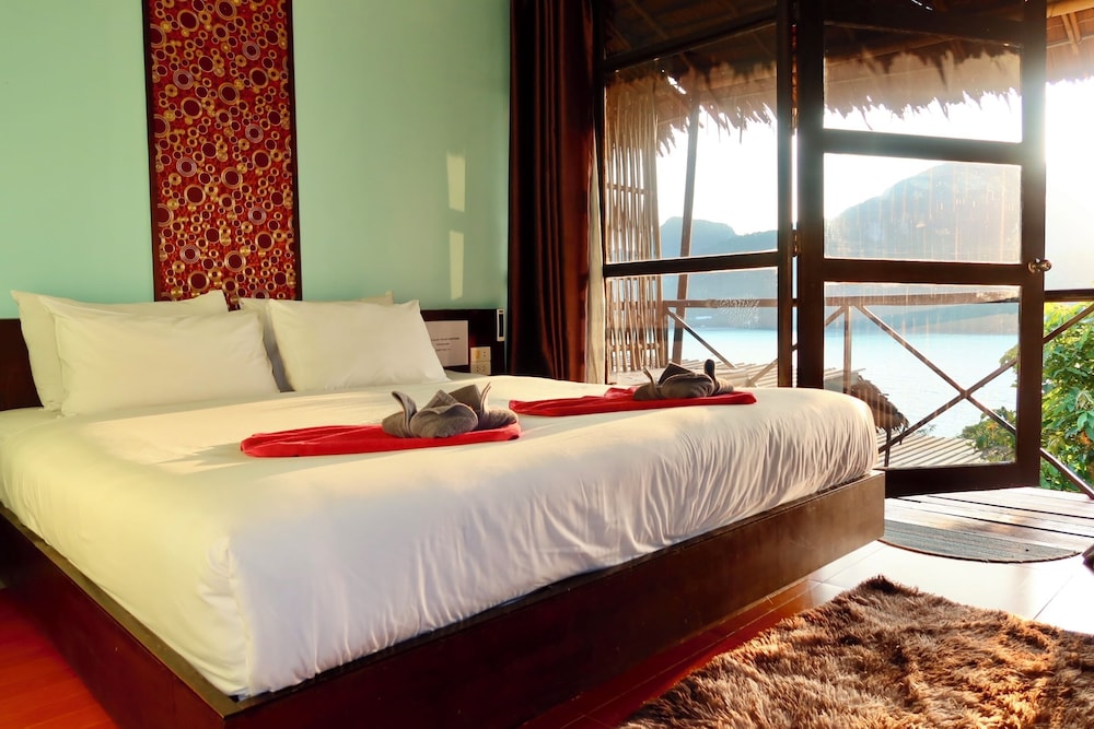 PHI PHI SEA SKY RESORT 19/66