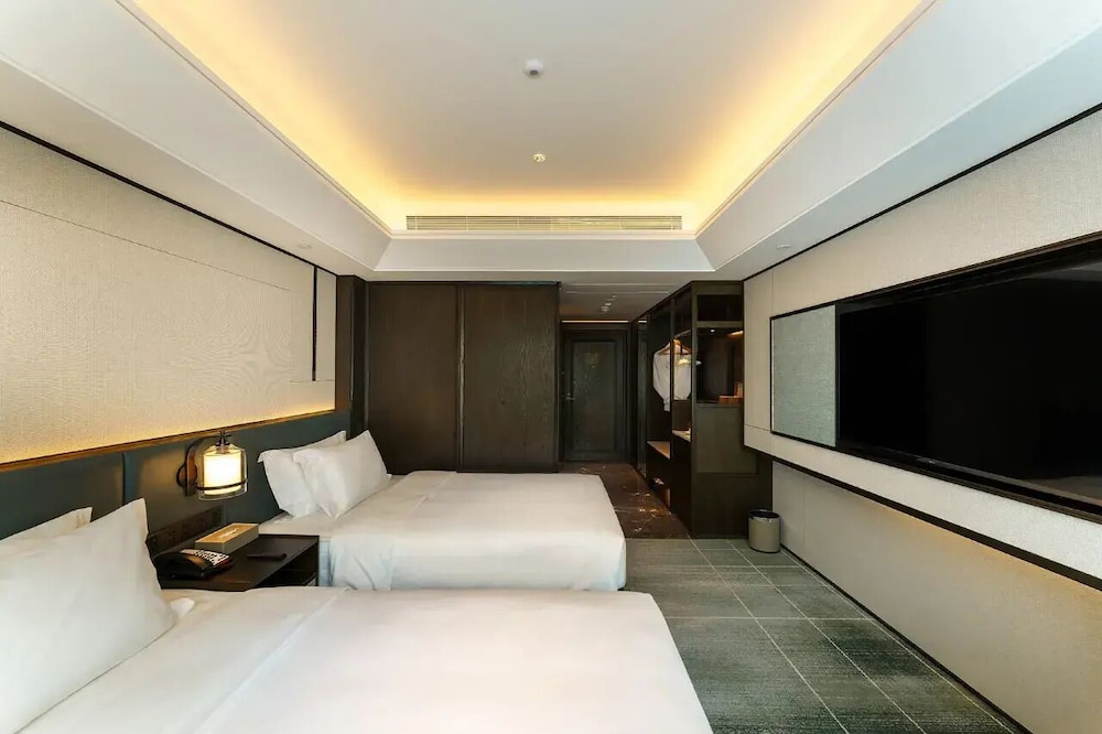 Guangzhou 17/50