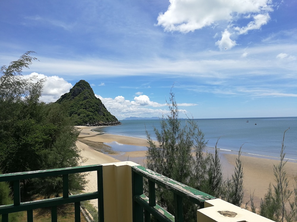 Aow Noi Sea View Resort 40/50