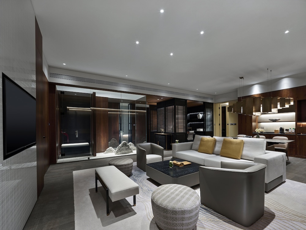 Intercontinental Dongguan 59/76