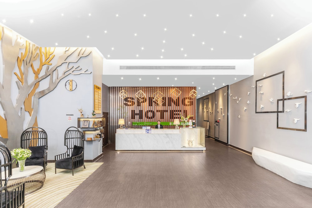 Spring Time Hotel 7/50