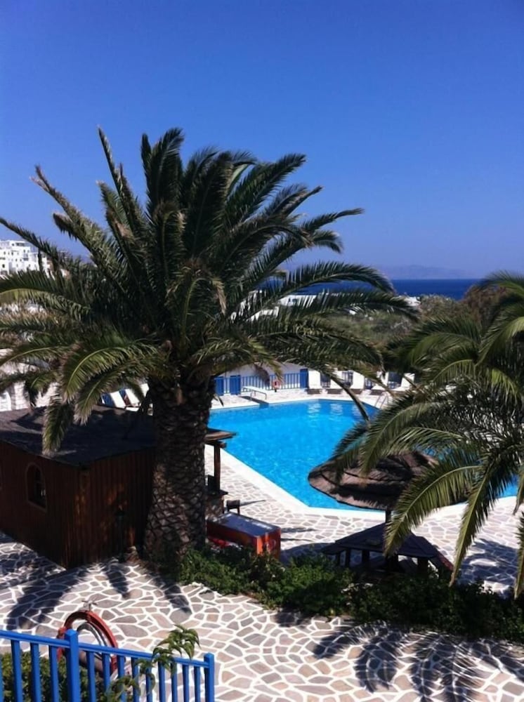 Pnoi Hotel 45/49