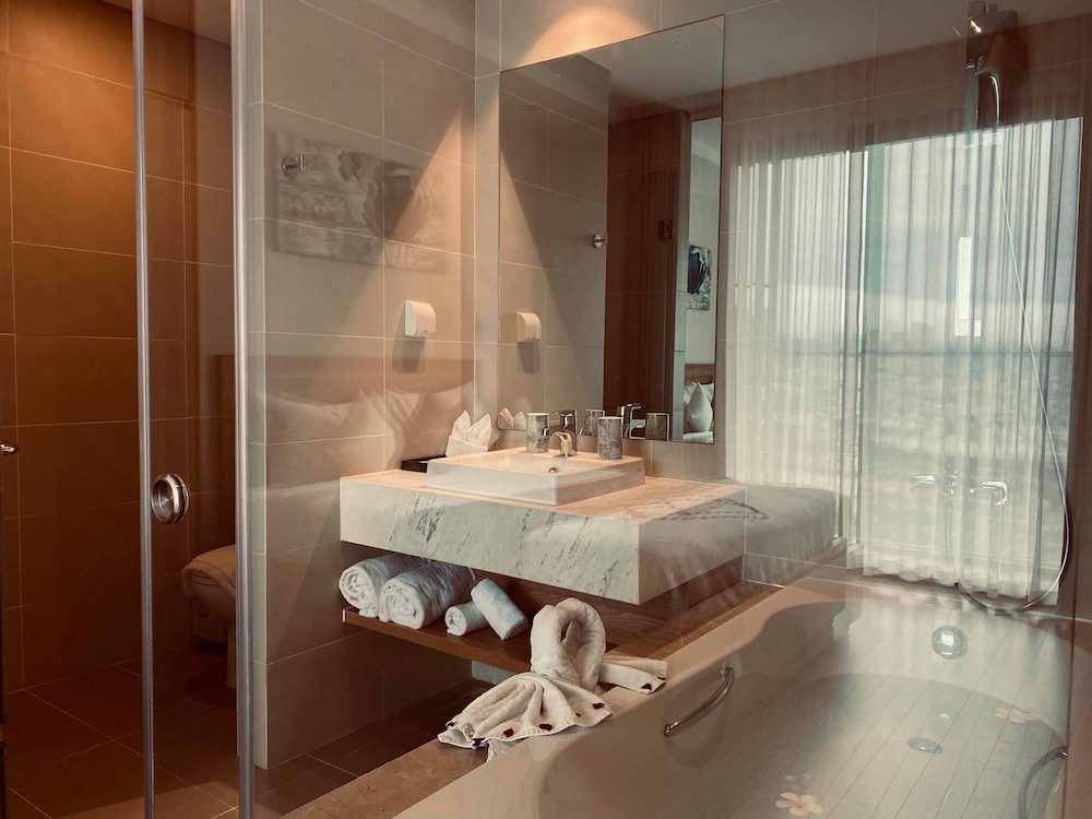 Moon Hotel & Apartment 66/75