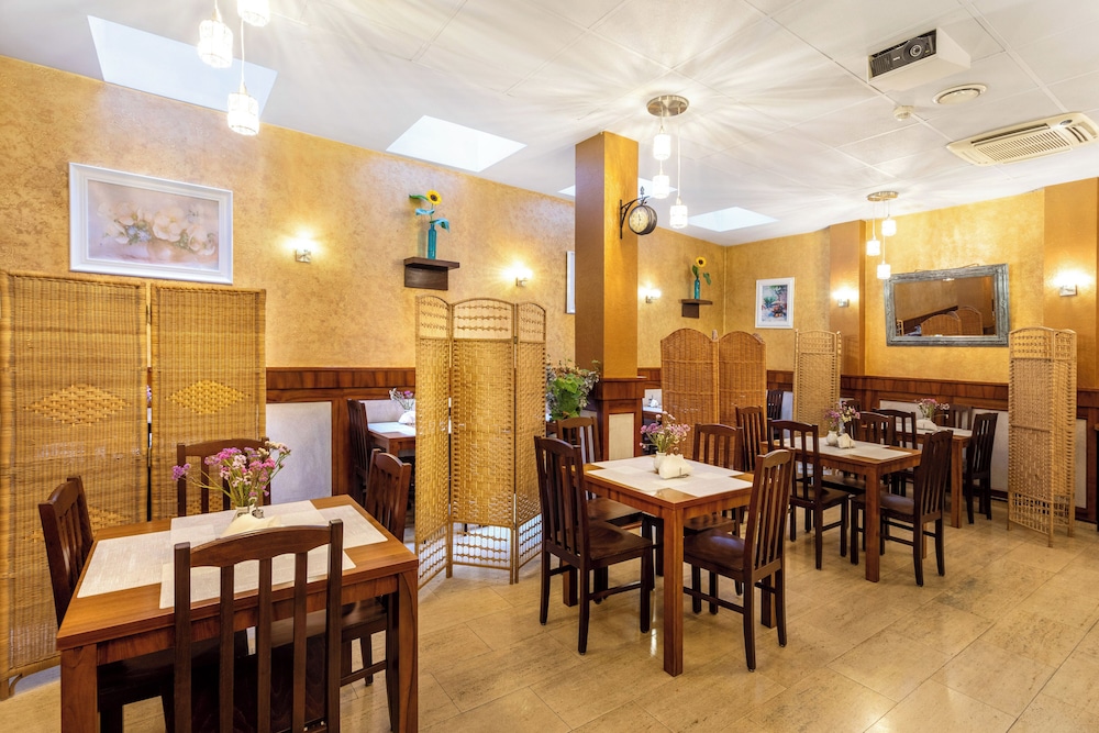 David Hotel 54/63