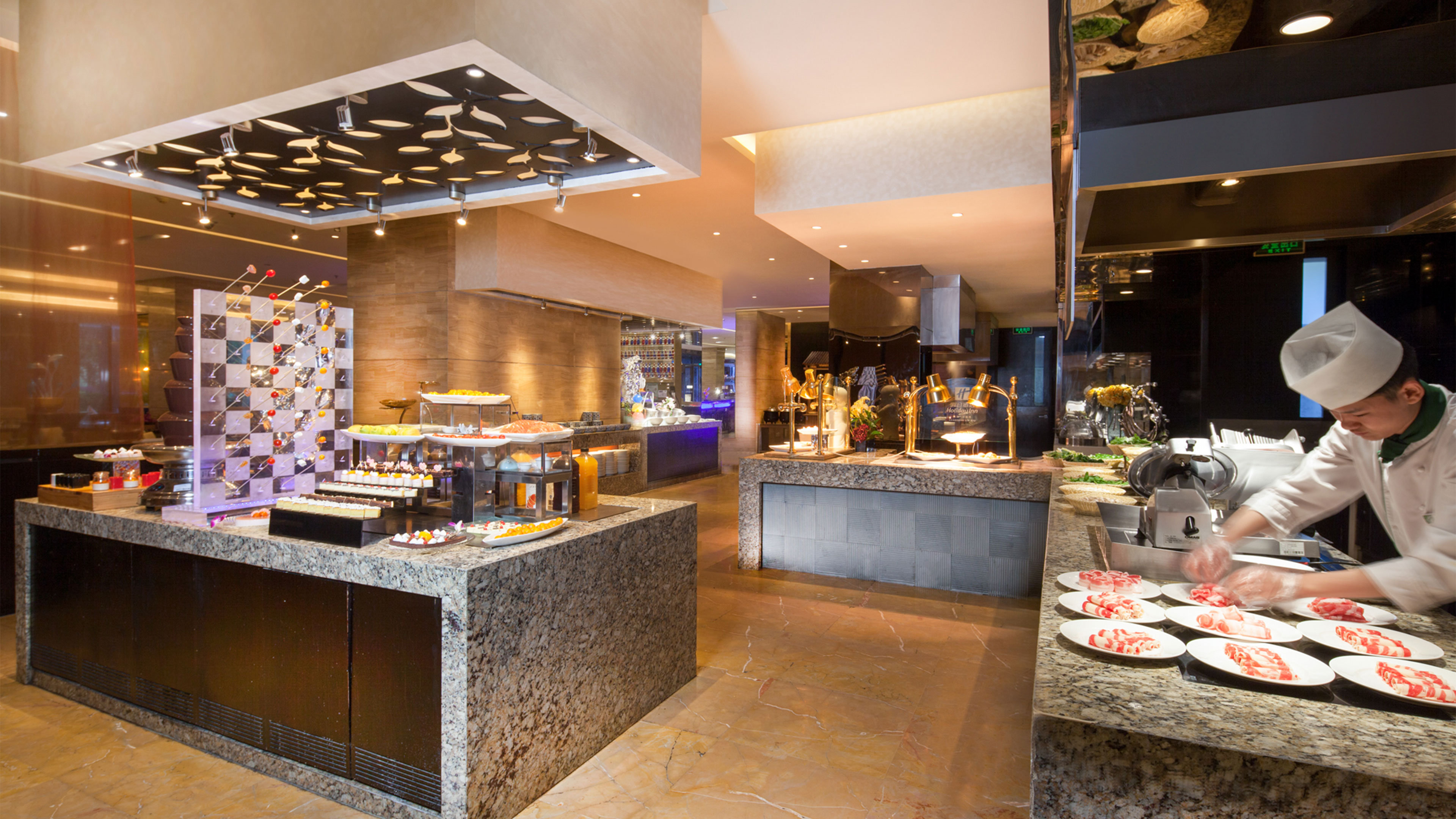 Crowne Plaza Shanghai Jinxiu by IHG 14/74