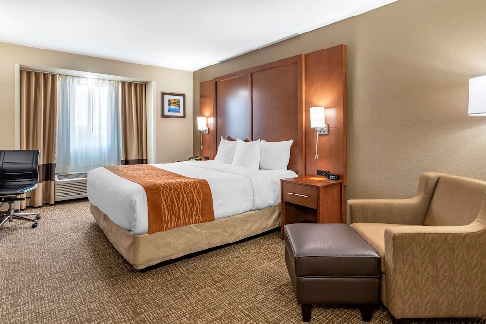 Comfort Inn Portland near I-84 and I-205 11/28