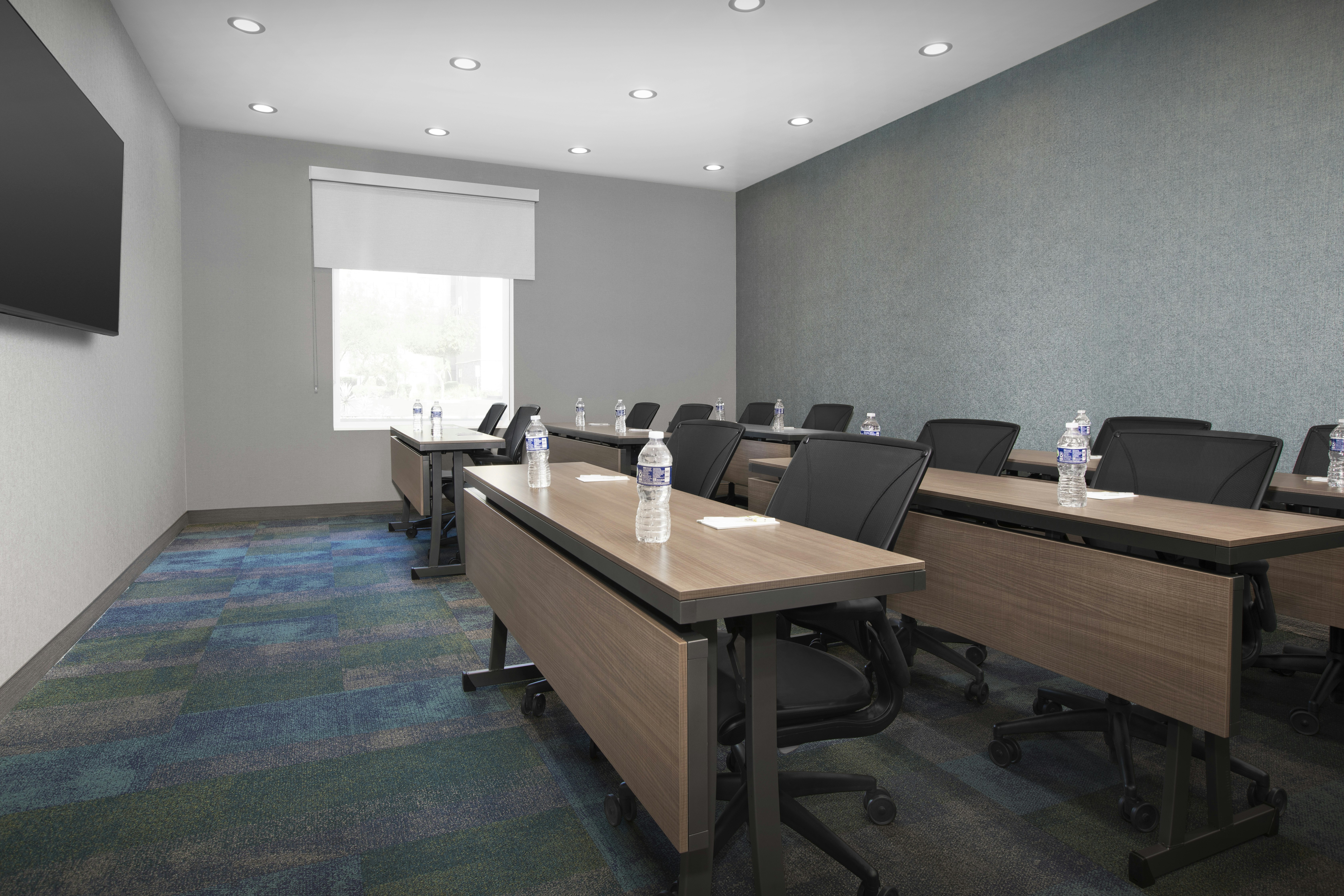 Home2 Suites by Hilton Phoenix North Happy Valley 17/19