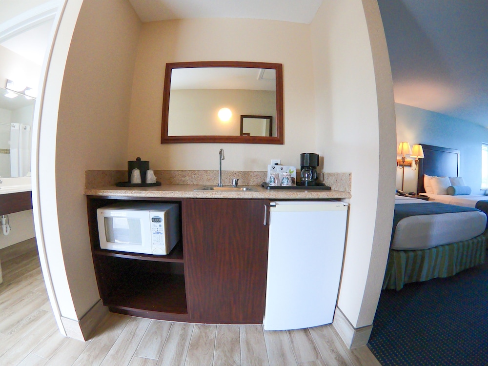 Capt Hiram S Resort 7/59