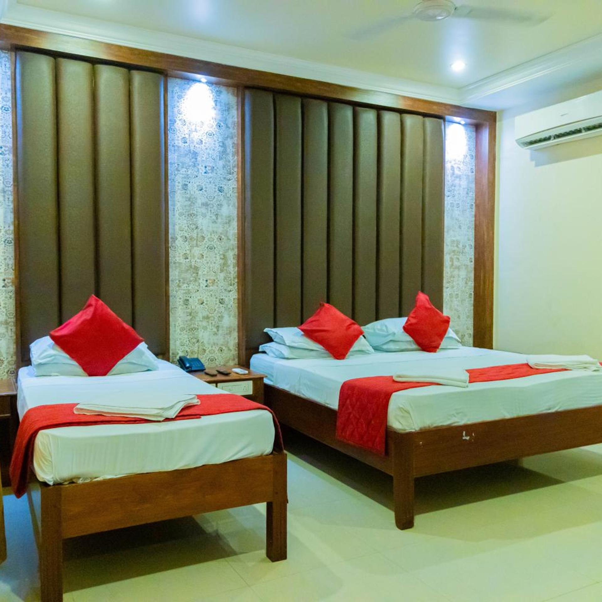 Hotel Chitra Park 10/17