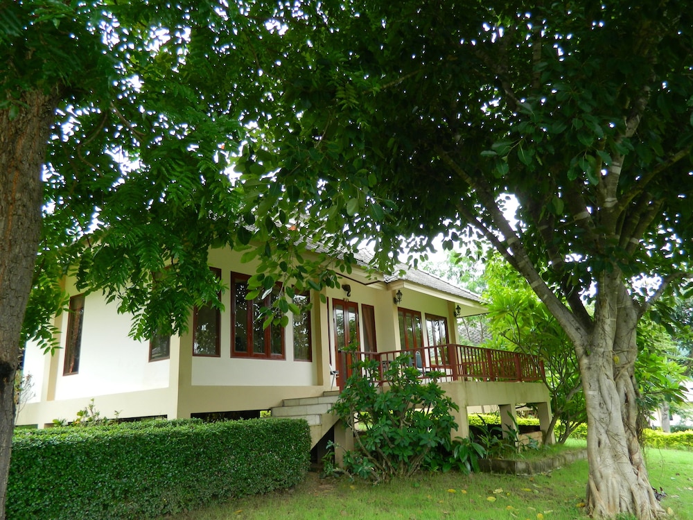 PAI IYARA RESORT 60/68