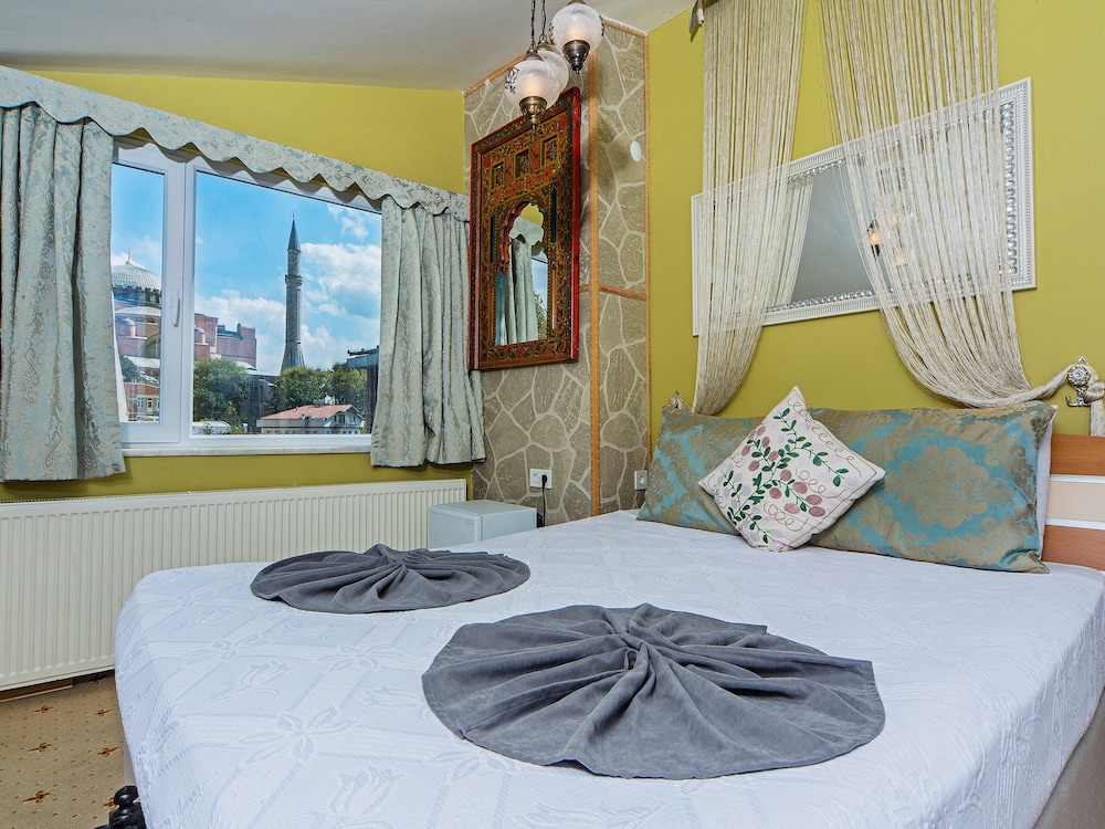 Modern Sultan Hotel 24/49