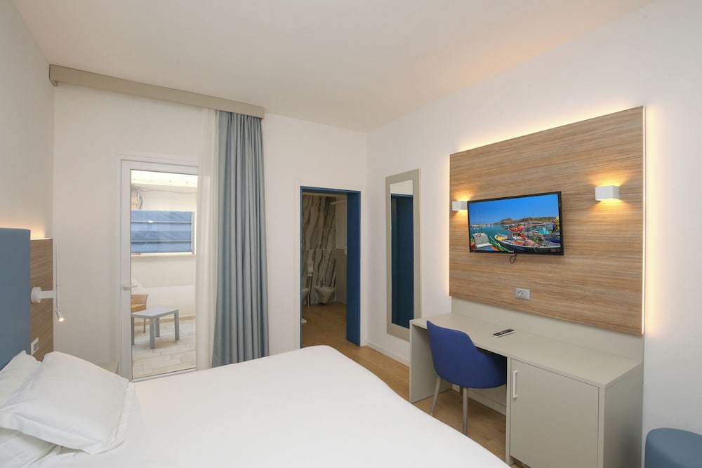 غرفة كلاسيكية بسرير كوين، Riviera Castelsardo Hotel 3/10