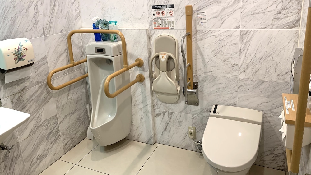 Toyoko Inn Tokyo Nihombashi Mitsukoshi Mae A4 61/63