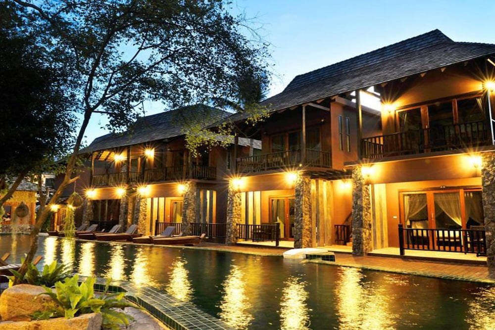 Koh Tao Beach Club 10/67