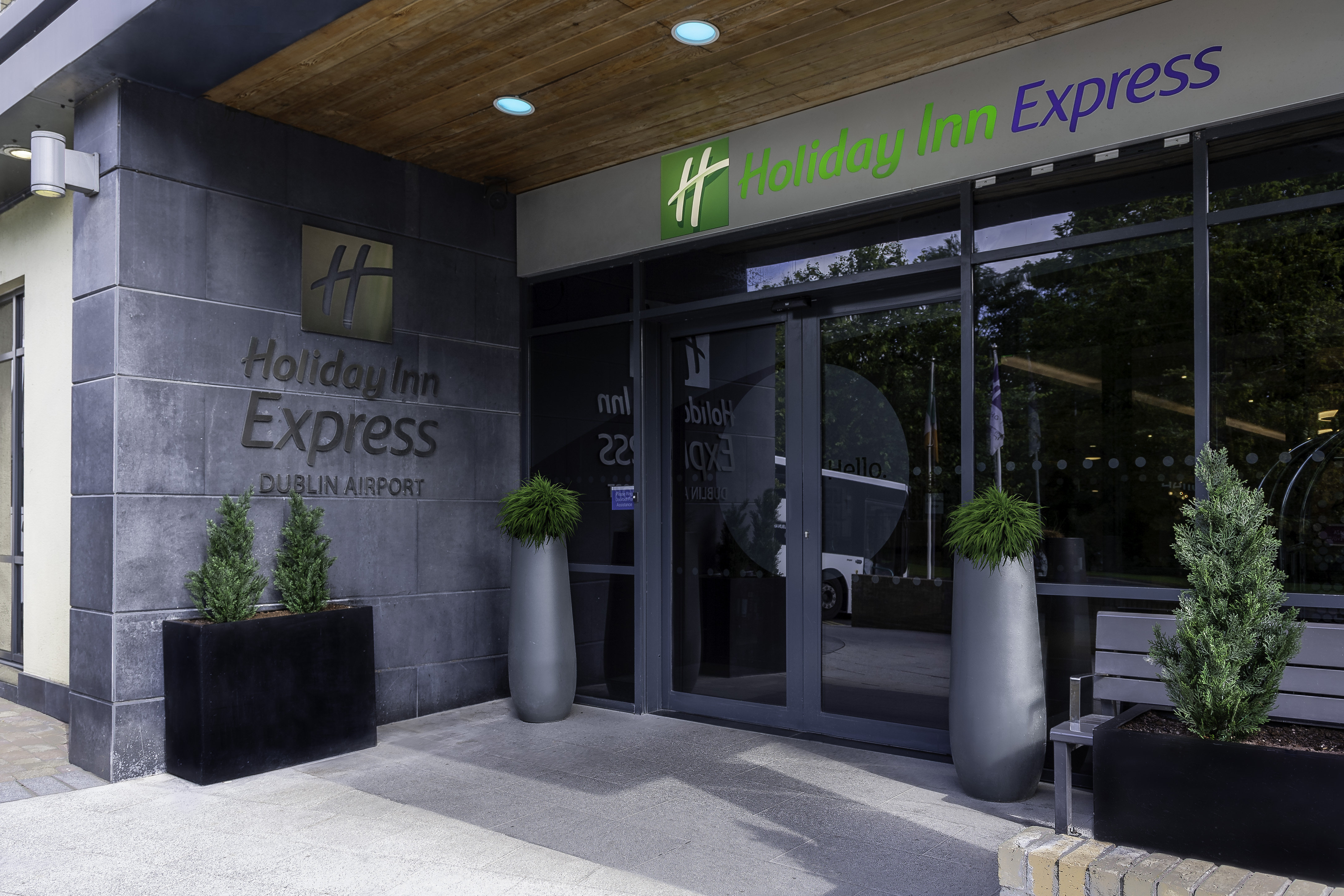 Holiday Inn Express Dublin Airport 4/30