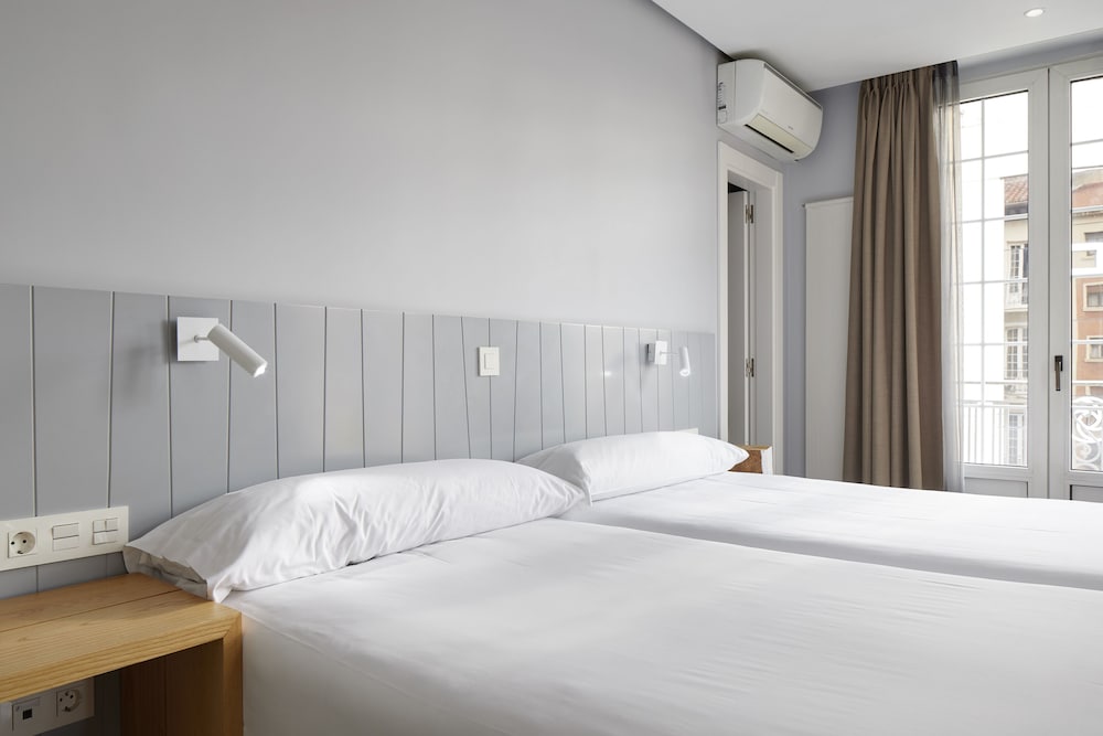 Standard, Double Bed