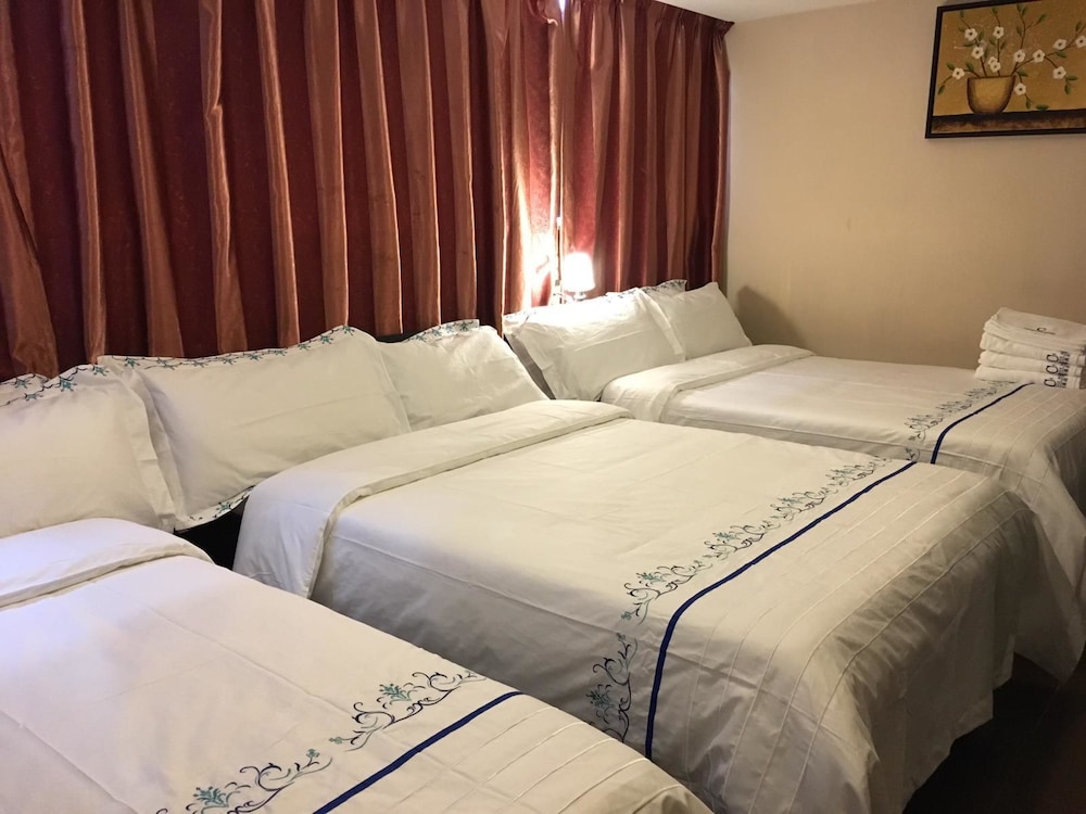 California Hotel 26/50