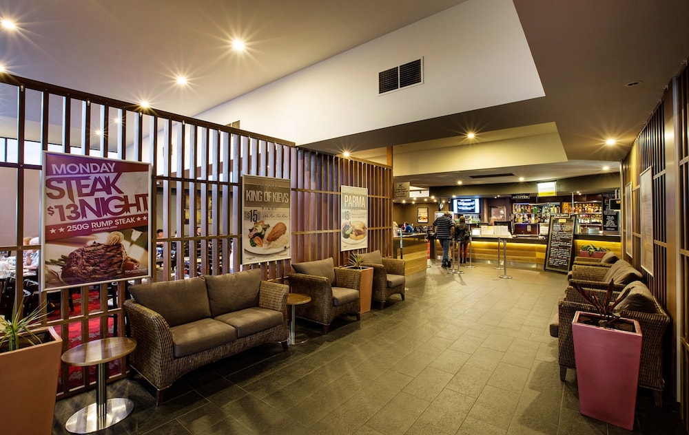 Nightcap at Keysborough Hotel 27/41