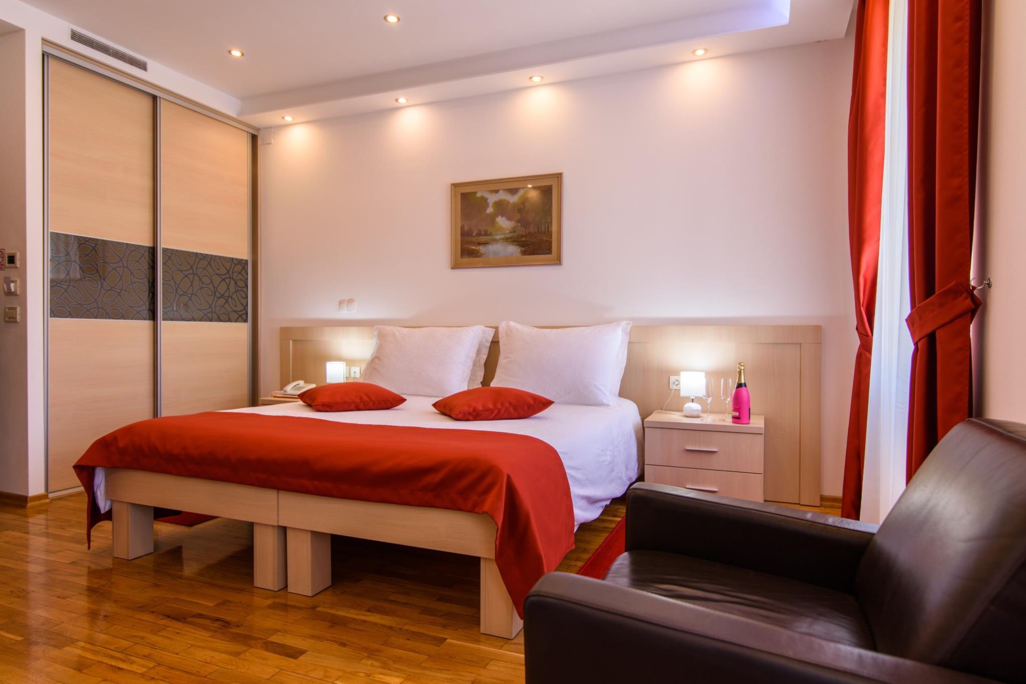 Standard, Double Bed, Courtyard View