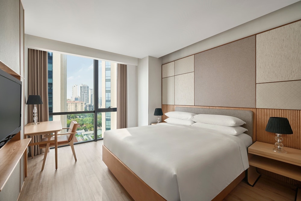 CLUB, STUDIO, KING BED, CITY VIEW