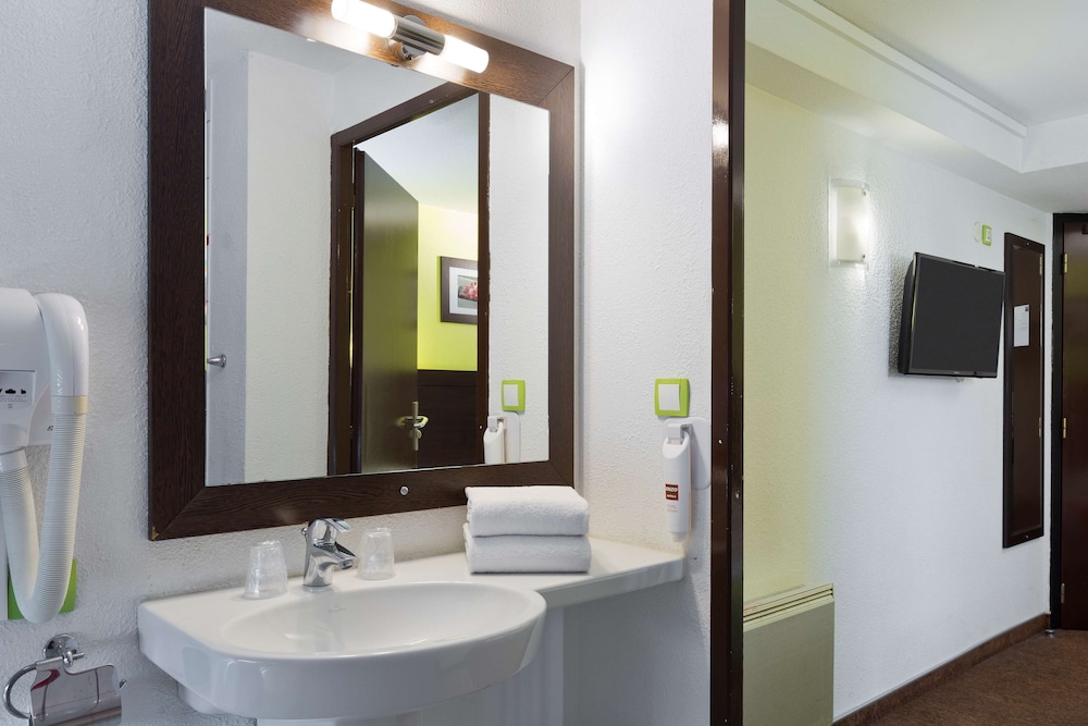 Hotel Enzo Hotels Pont a Mousson BY Kyriad Direct 15/52