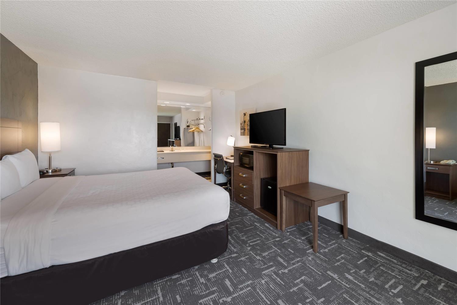Upgrade, King Bed