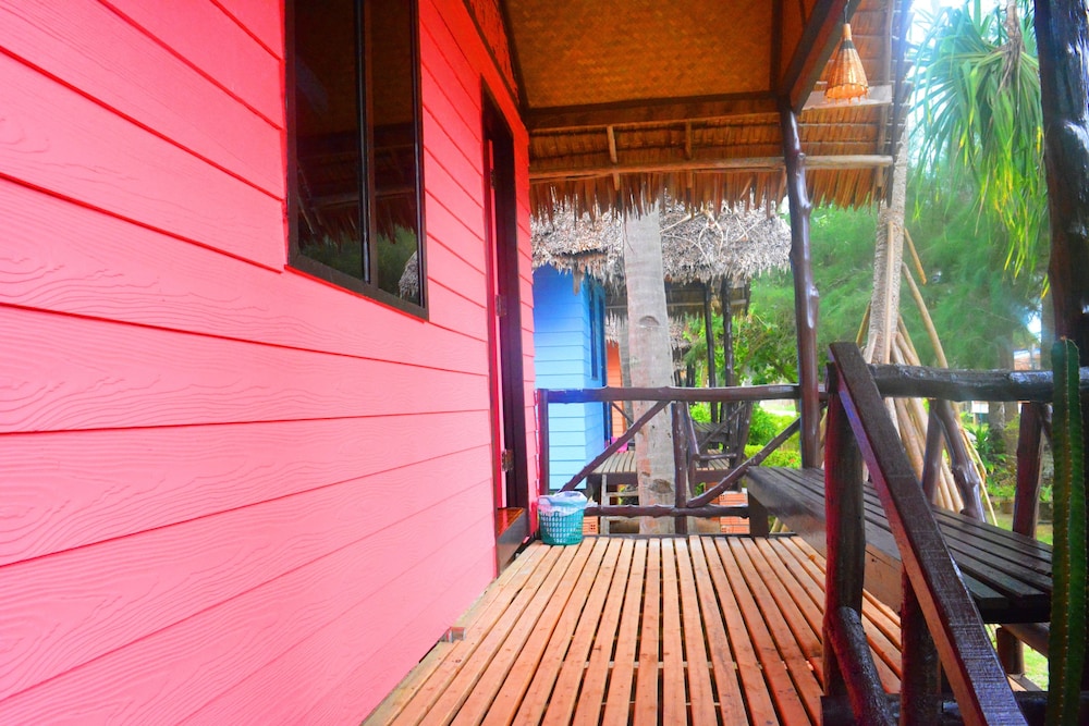 Lanta Family Resort 24/45