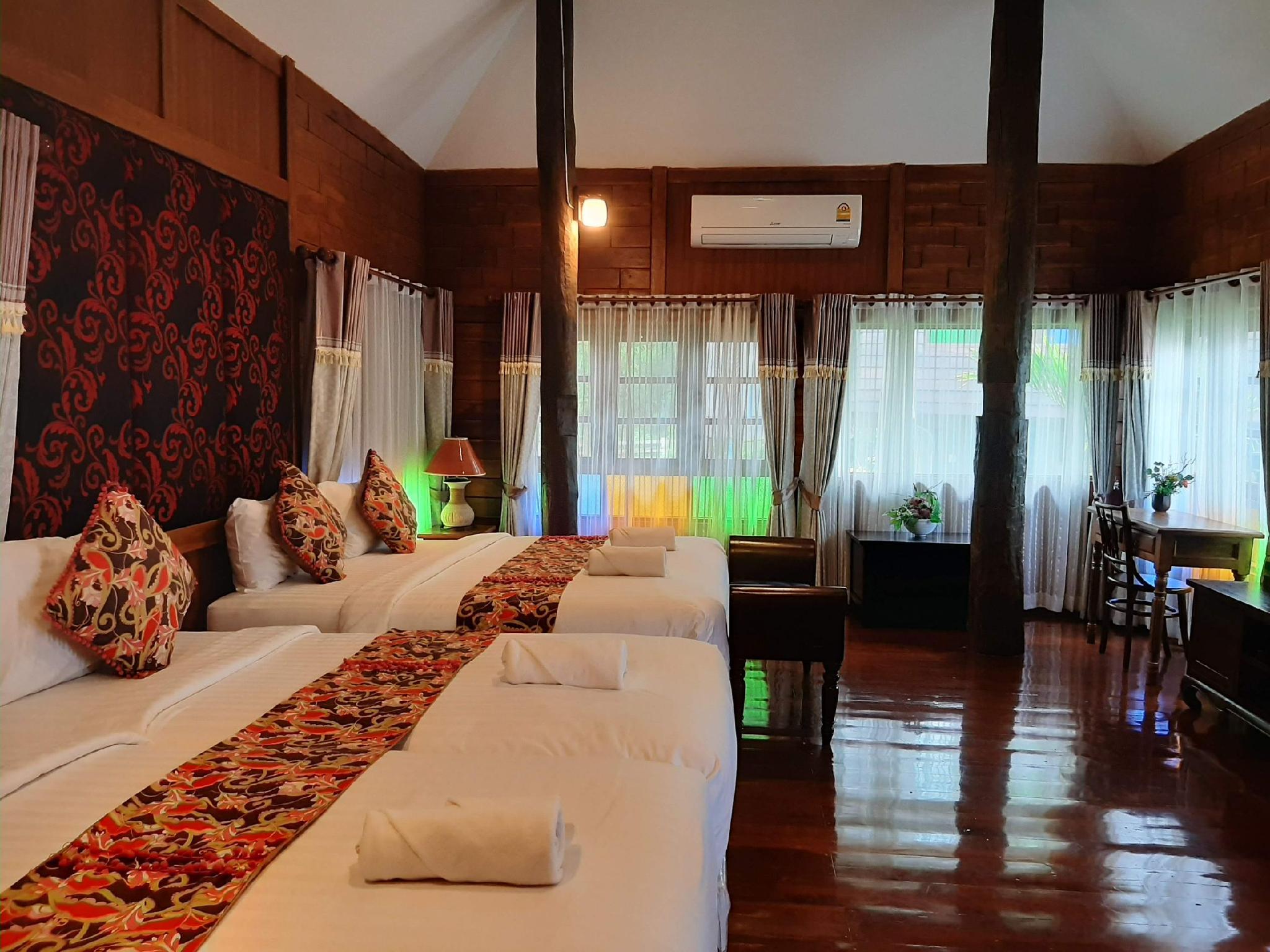Friendly, Suite, King and Twin Beds