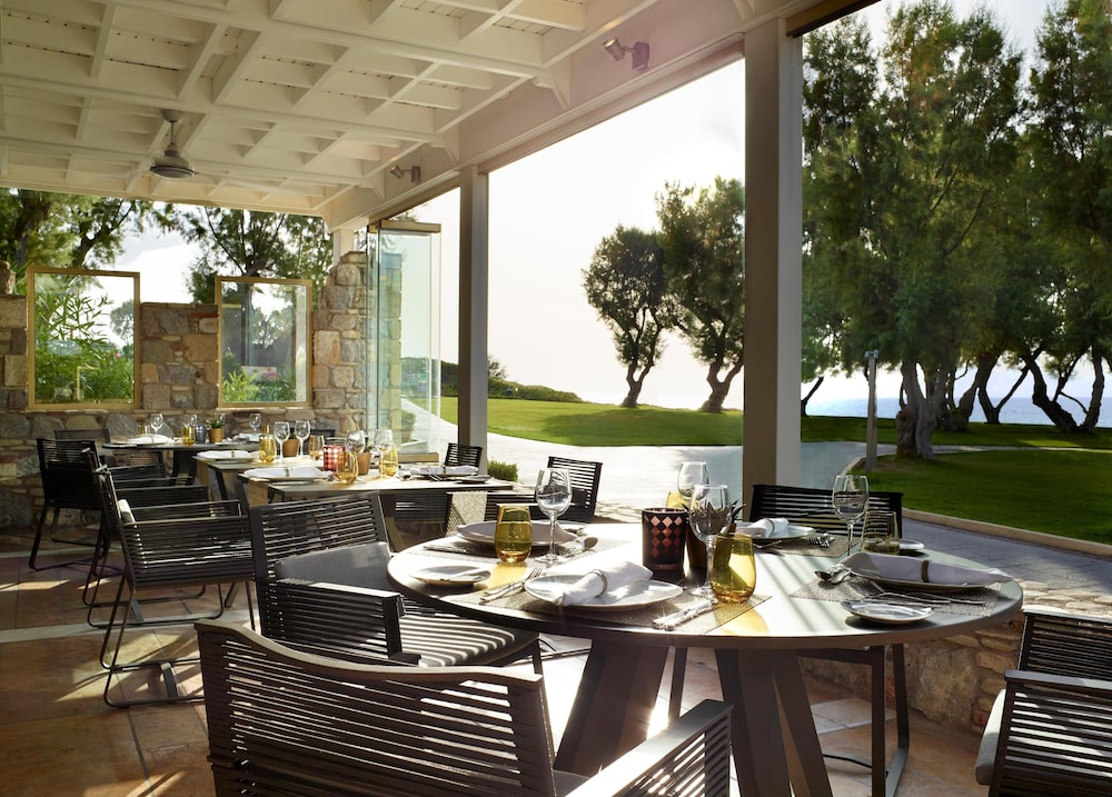 Neptune Luxury Resort 66/78