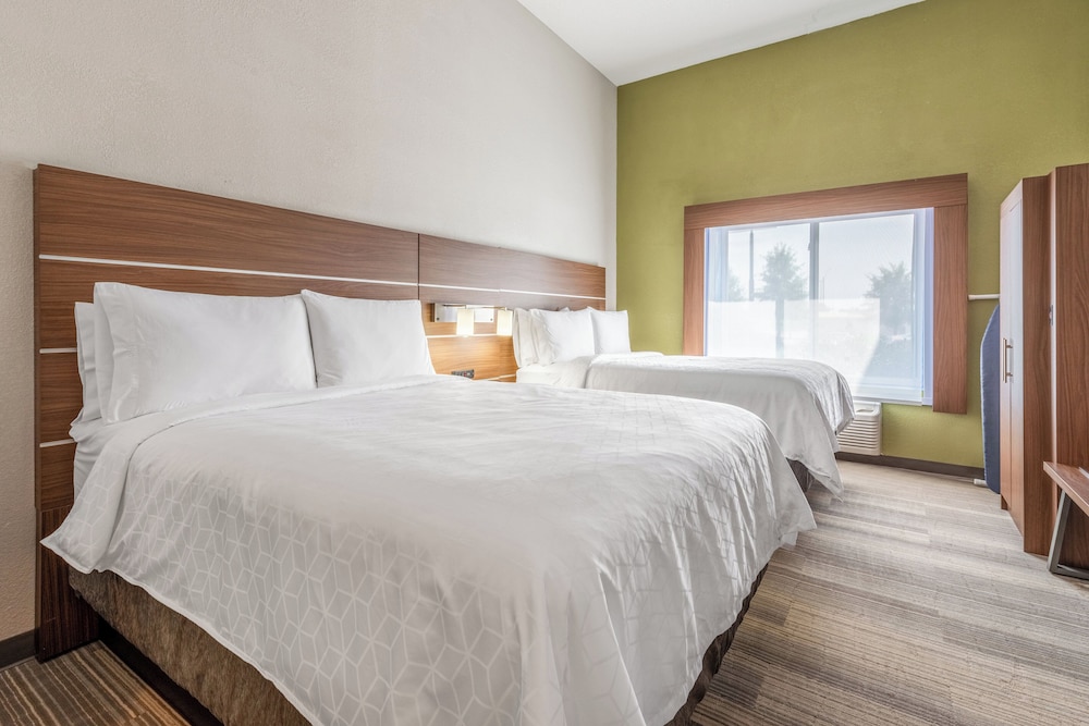 suite, 2 queen beds