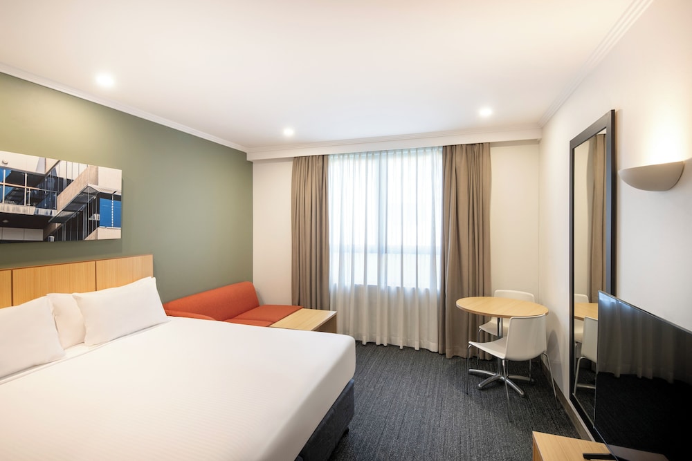 Mercure Sydney Macquarie Park 26/64