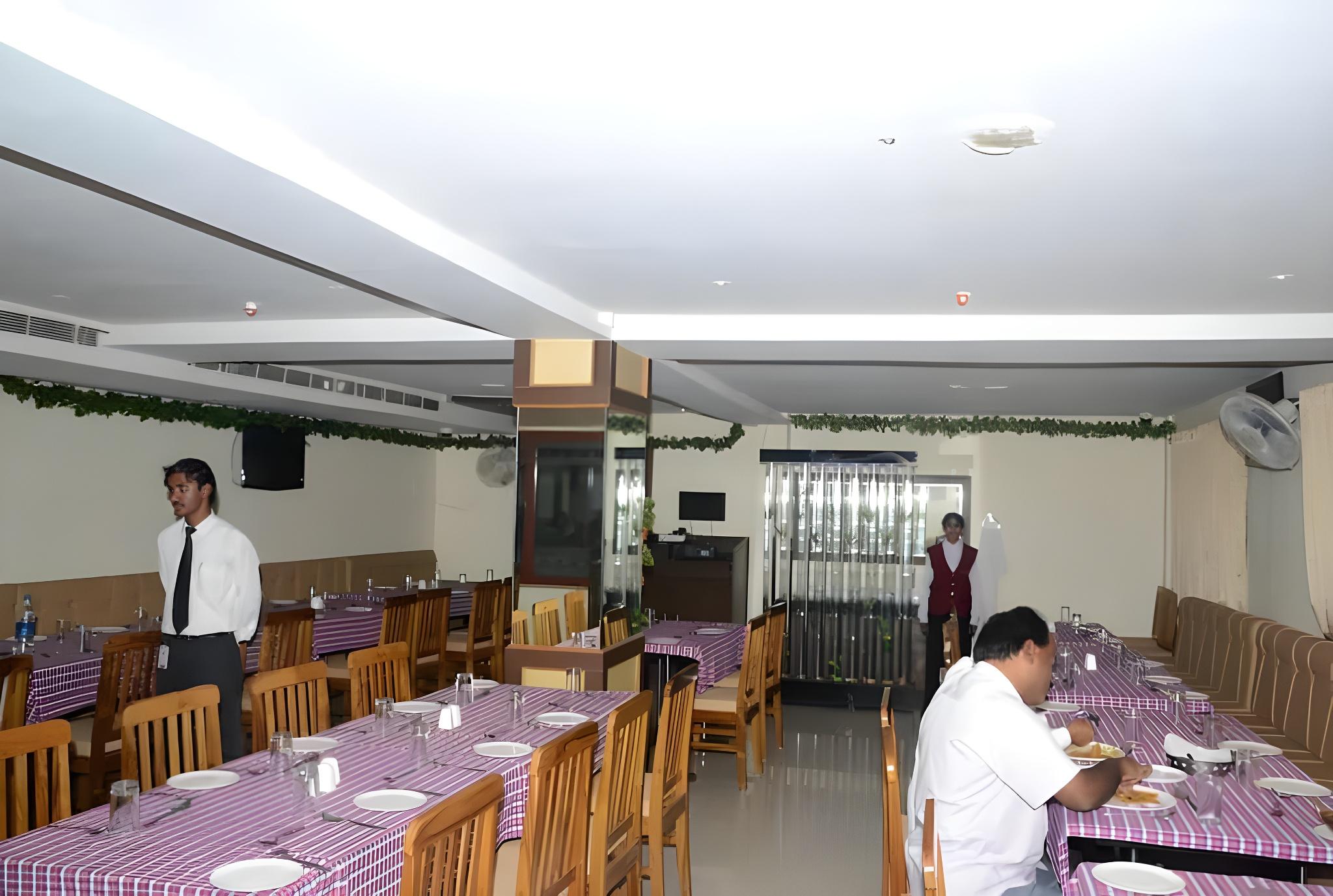 MG Hotel Udayee International 20/25