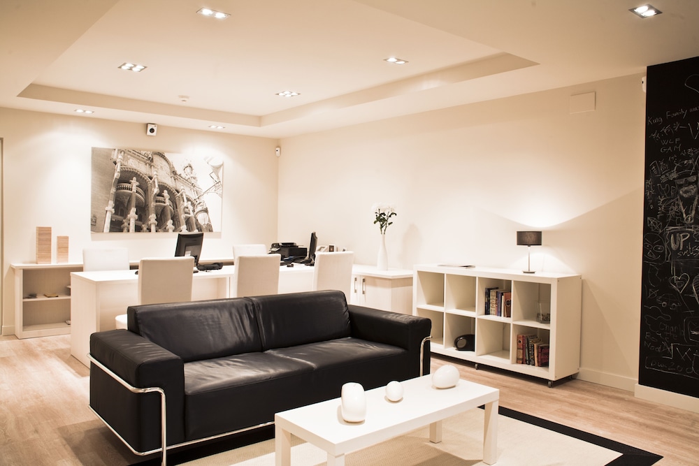 Up Suites Bcn 30/44