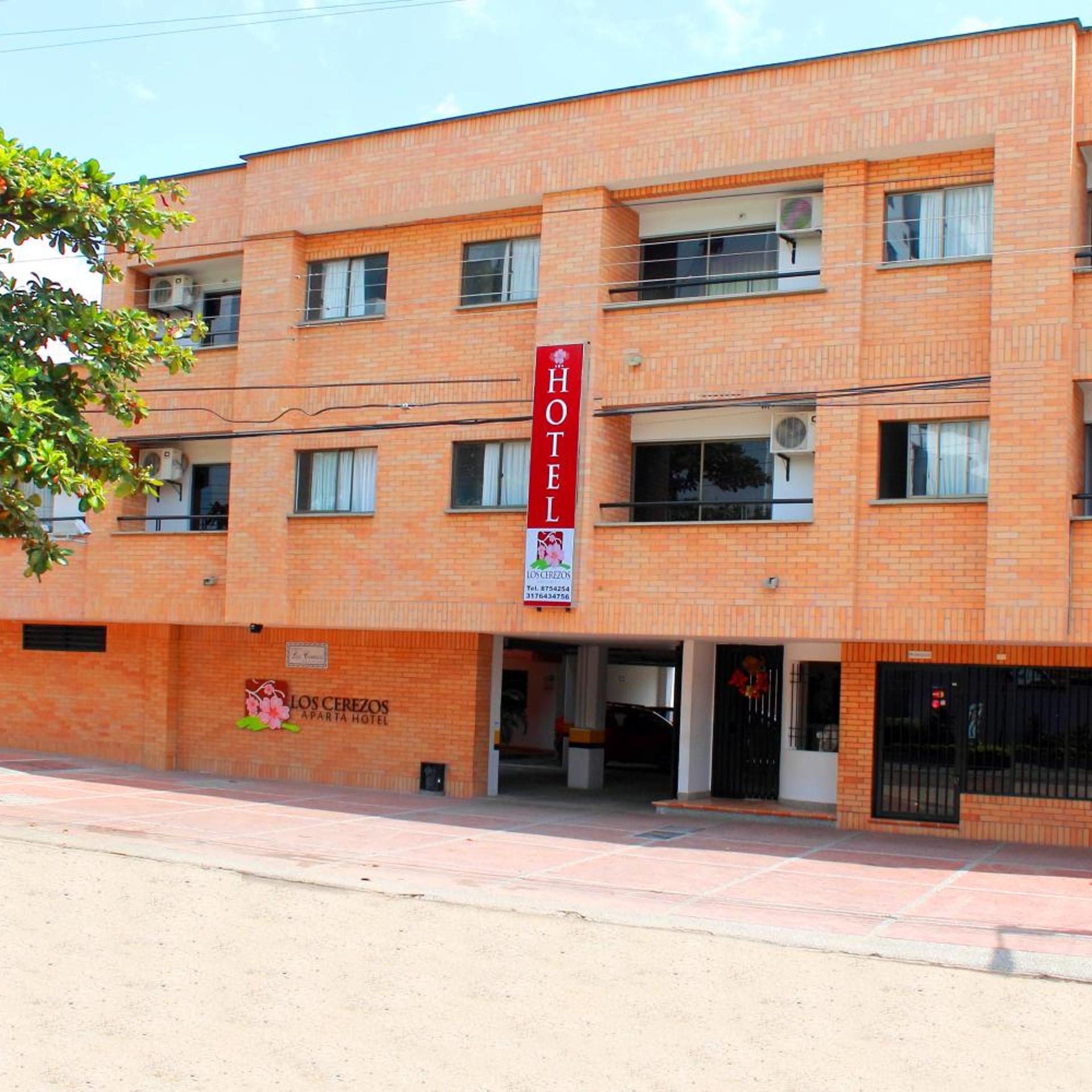 Aparta Hotel Los Cerezos 5/50