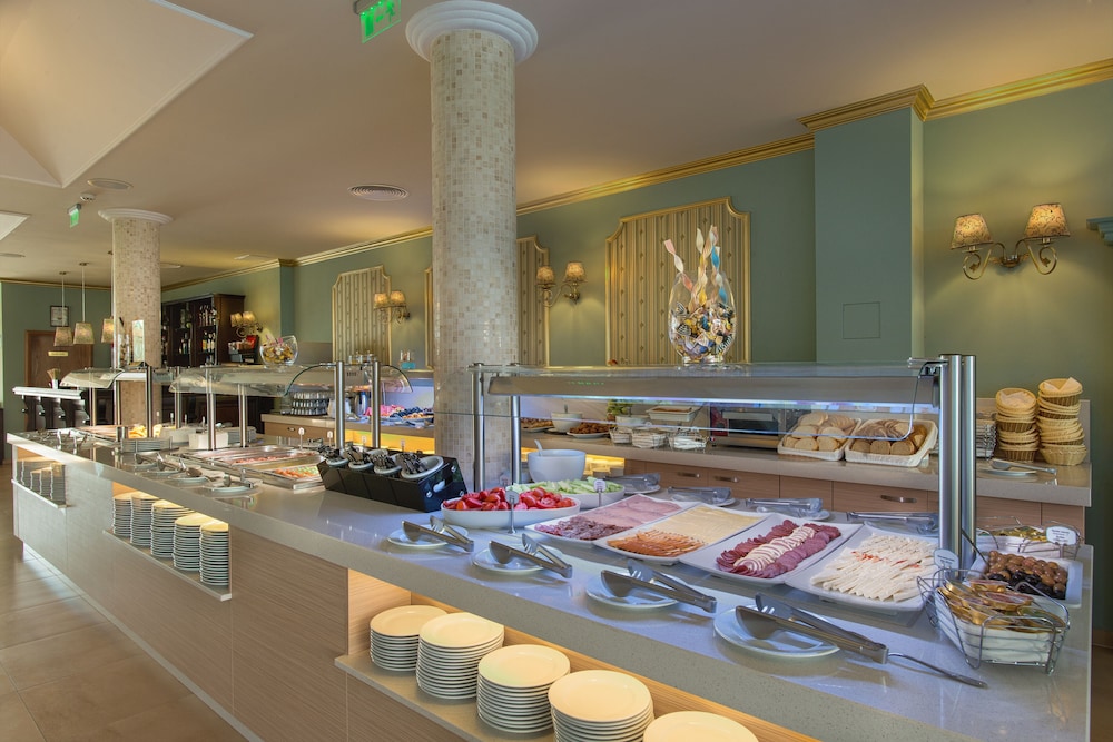 Miramar Hotel 26/50
