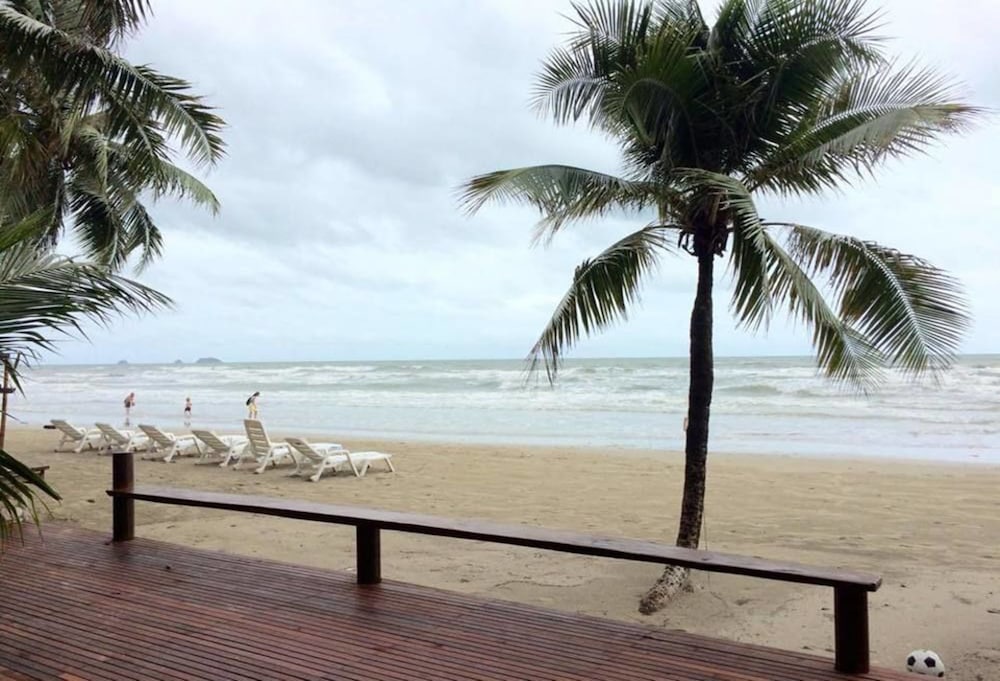 Apple Beachfront Resort 53/69
