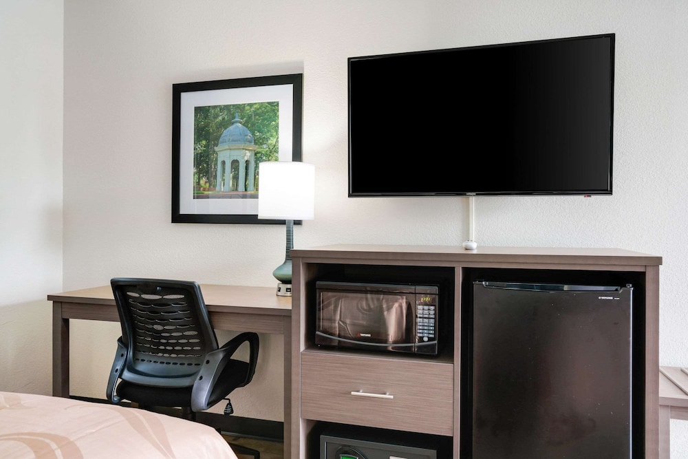 Quality Inn Greenville Near University 31/37