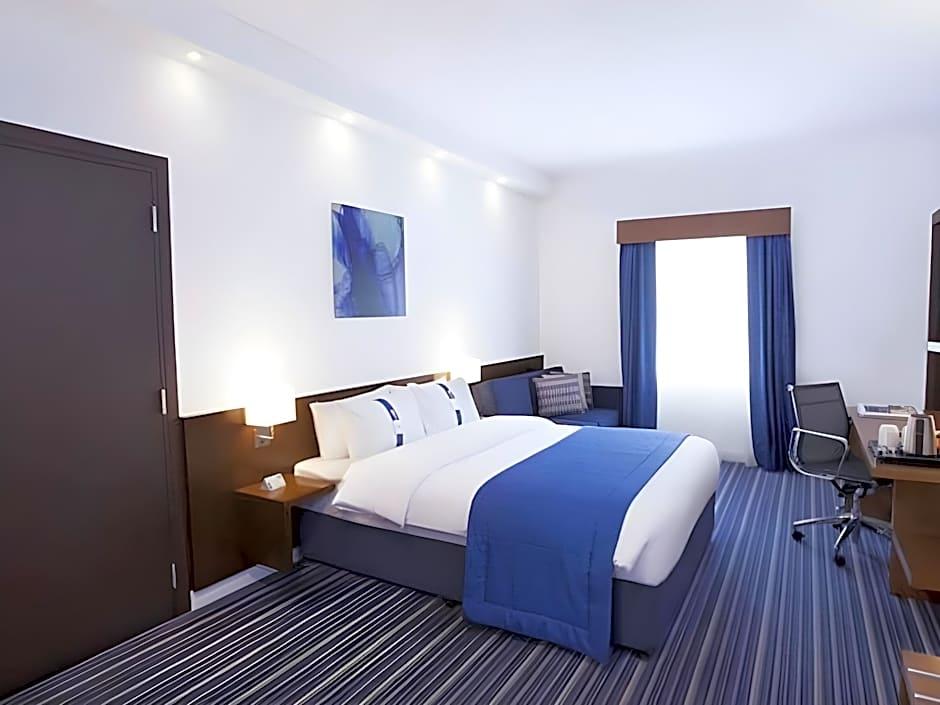 HOLIDAY INN EXPRESS BAHRAIN 9/18