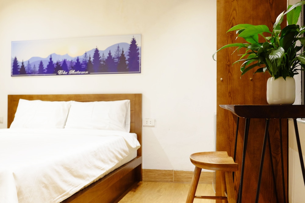 The Autumn Homestay 24/74
