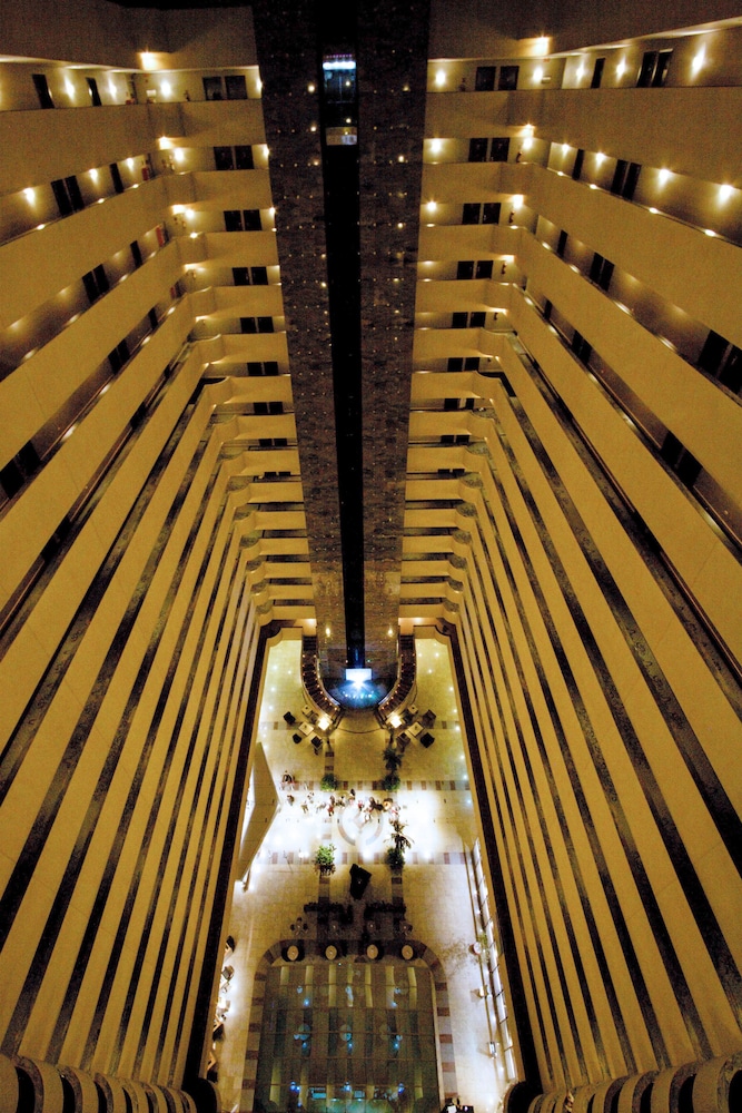 Bristol International Airport Hotel 7/50